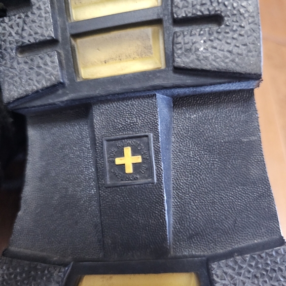 Dr. Martens Tim boots size 11 - Picture 11 of 14